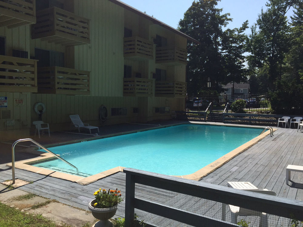 Iron Horse Inn Simsbury Dış mekan fotoğraf