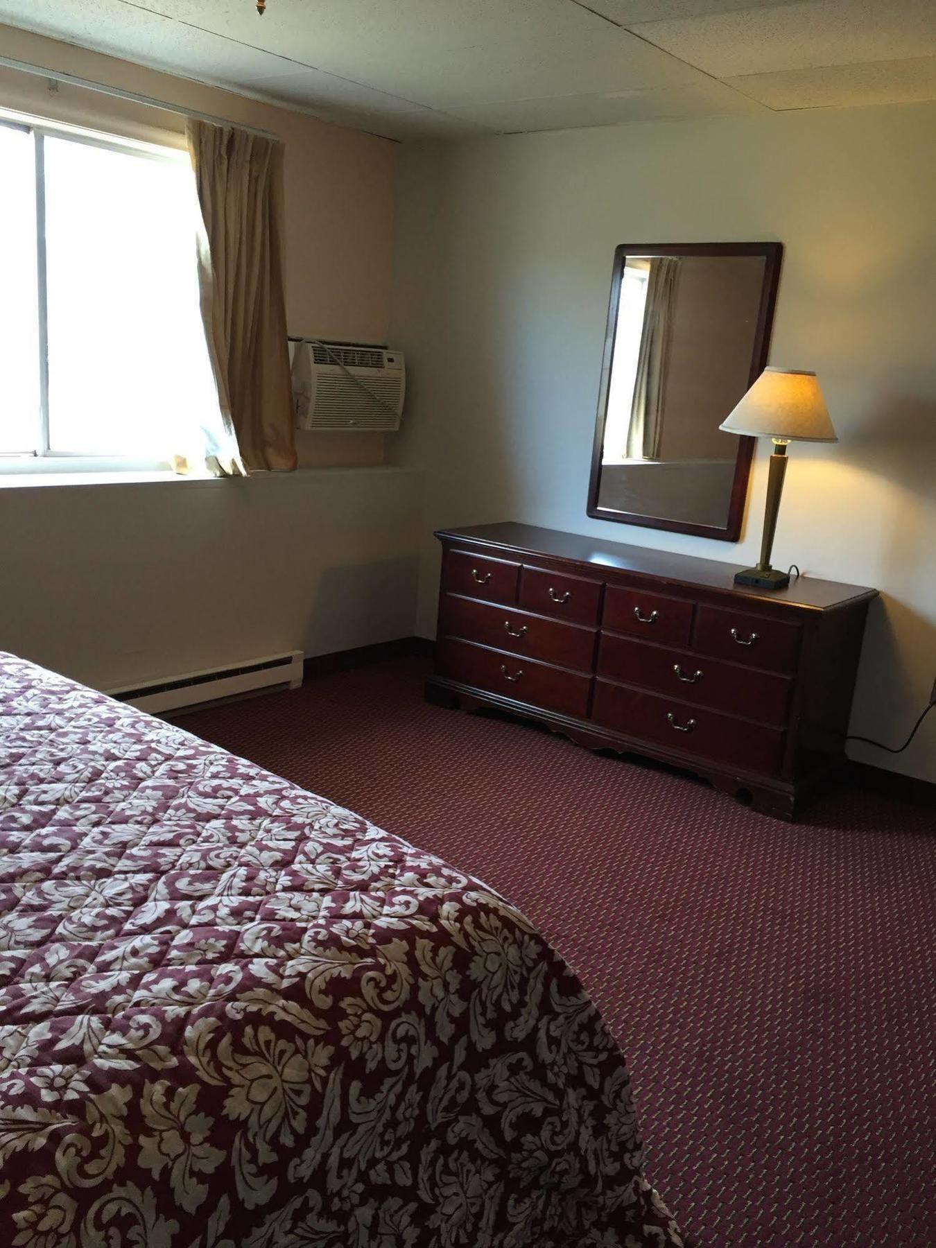 Iron Horse Inn Simsbury Dış mekan fotoğraf