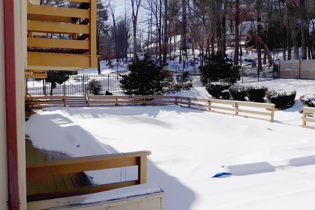 Iron Horse Inn Simsbury Dış mekan fotoğraf