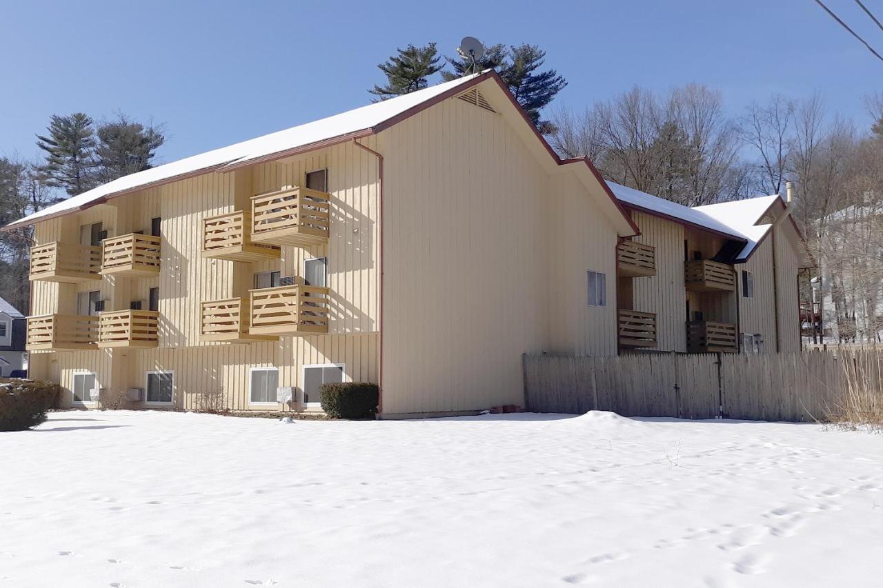 Iron Horse Inn Simsbury Dış mekan fotoğraf