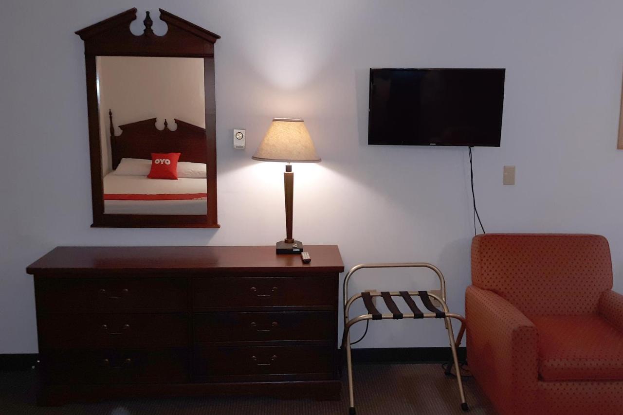 Iron Horse Inn Simsbury Dış mekan fotoğraf